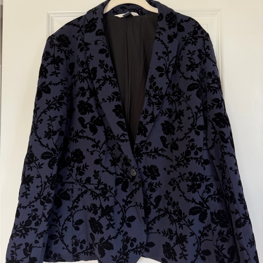 Beautiful Navy and Black Floral Velvet Blazer